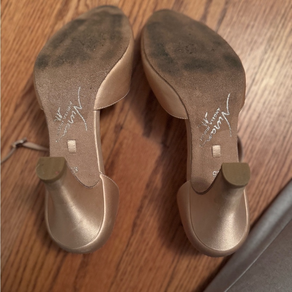 Angela Nuran Silk shoes - Picture 4 of 4